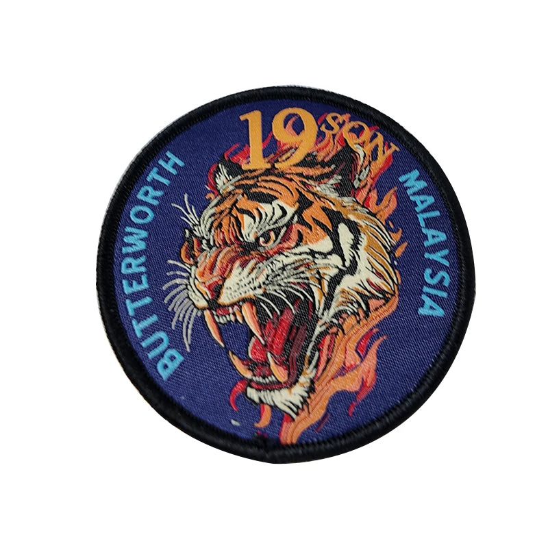 Махсус тармоқли нақшли ямалар улгуржи юқори сифатли Мисро Твилл логотипли тўқув кўйлаги