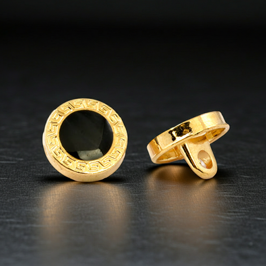 Олтин ва қора тусли оёқчали металл тугма — жозибали  кўриниш учун мукаммал танлов