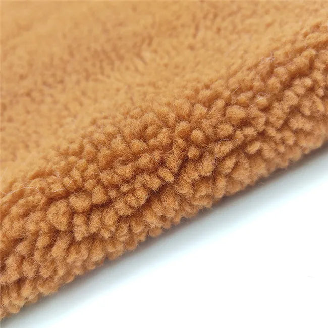 Люксли, юқори сифатли 100% полиэстердан ишланган қўй жуни (шерпа) флис мата — плюш айиқча тузилишидаги сунъий қўзичоқ жунли (ягнёнок) флис мато