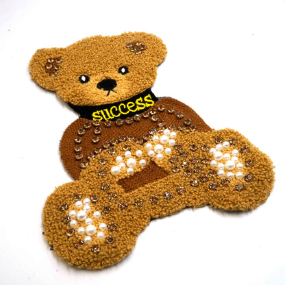 Жигарранг ёқимли кигиз апликаси, кийим-кечак учун шинил патчда темир ўтирган айиқча