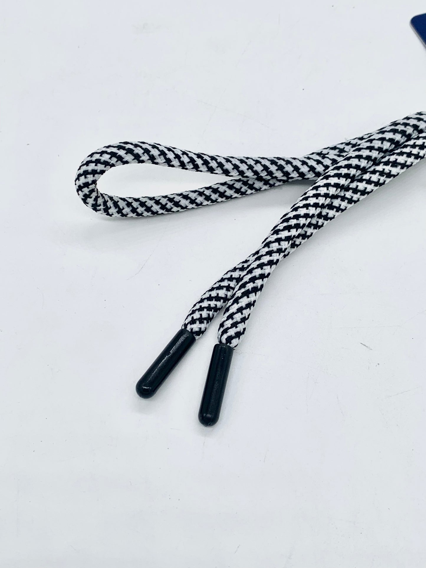 Модель: 40450 Ранги: зебра Узунлиги: 95 см